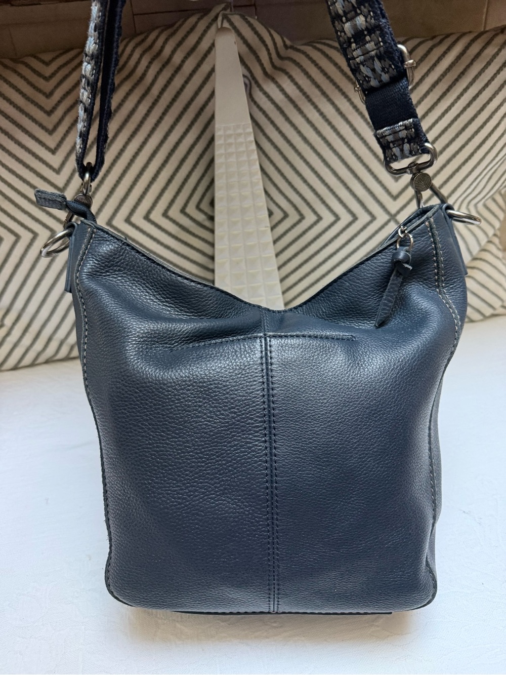 The Sak Navy Leather Crossbody with Detachable Guitar Like Strap - Picture 12 of 12